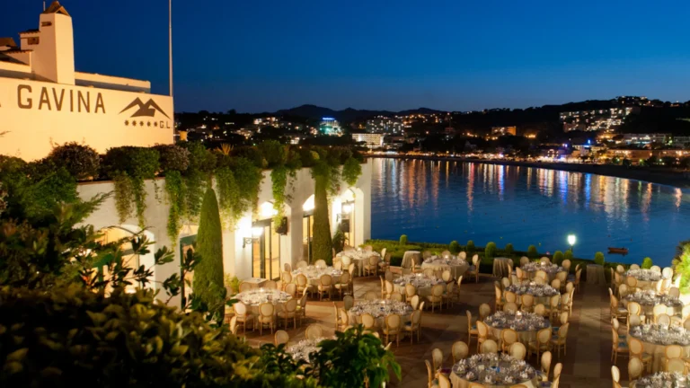 Hostal-La-Gavina-Portada-scaled