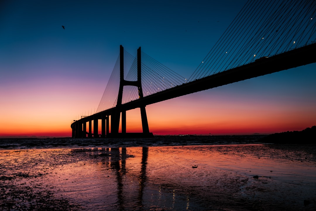 Dîner de gala au coucher du soleil à Lisbonne lors d'un séminaire d'entreprise