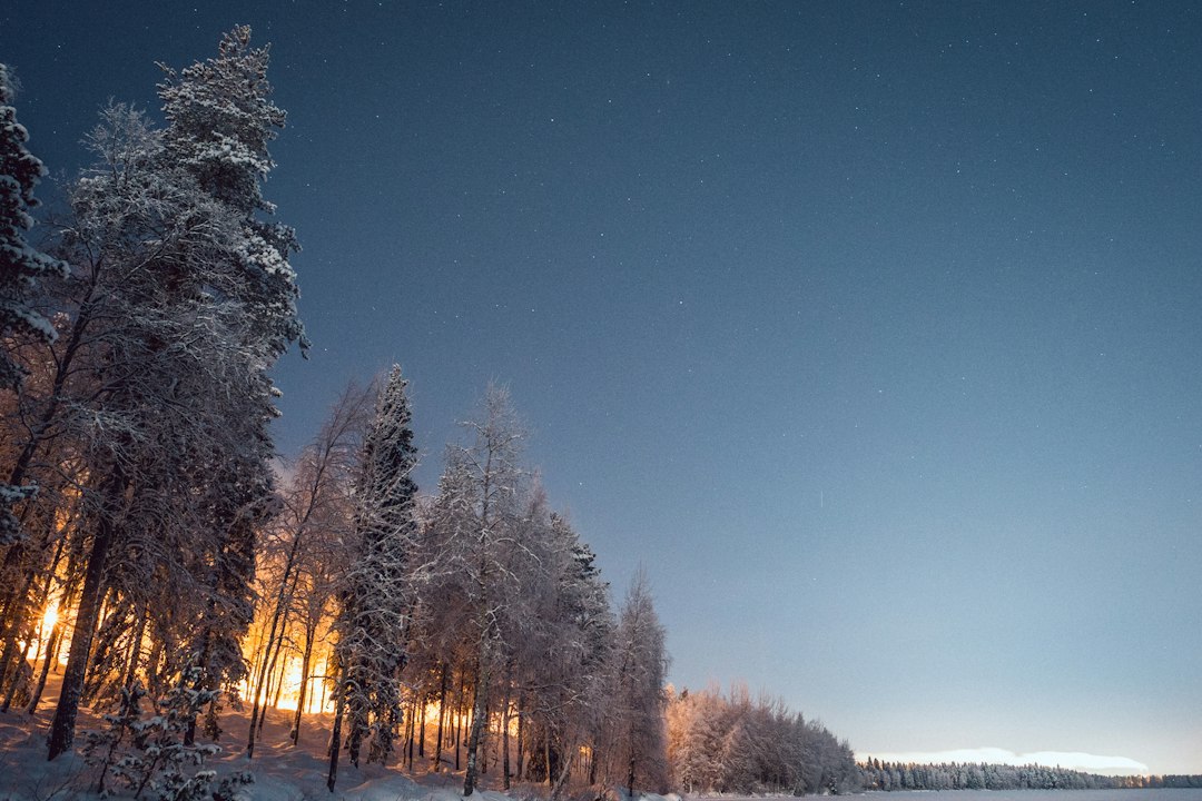 Vue hivernale de Rovaniemi au bord de l'Arctique en Laponie finlandaise
